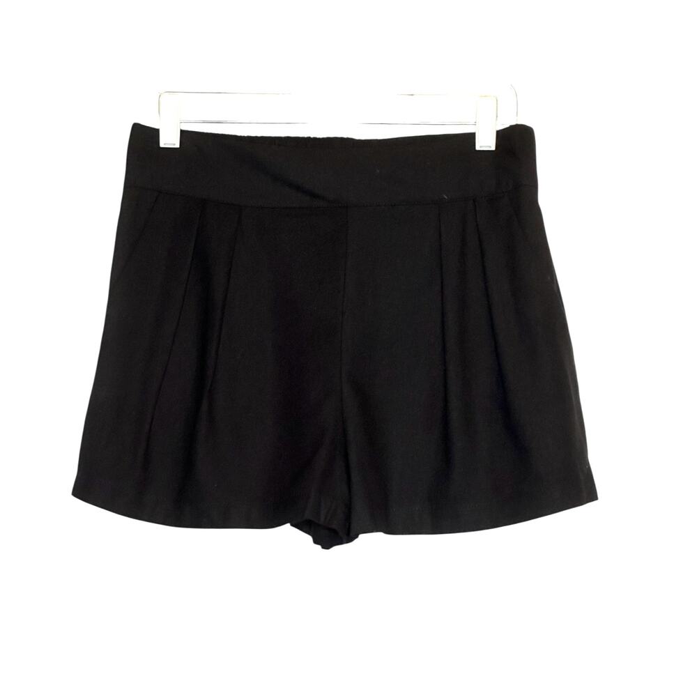 Classic Concepts pull on pleated shorts size Large